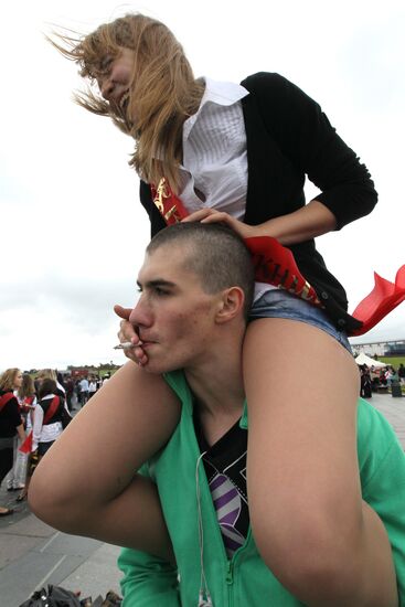 Последний звонок в городах России