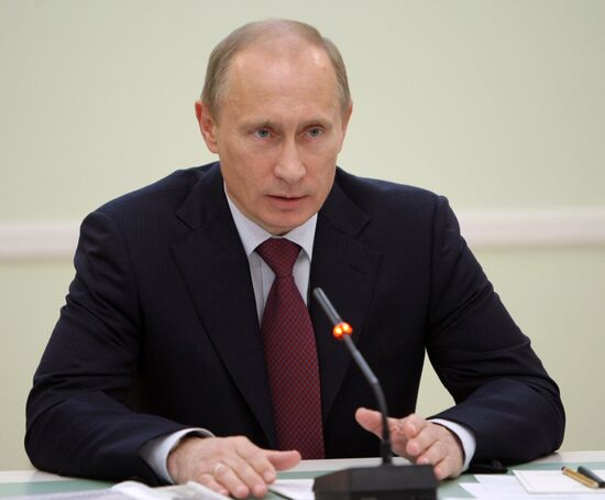 Владимир Путин провел совещание в Ижевске