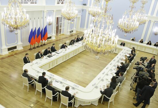 Д.Медведев встретился с главами венчурных фондов США