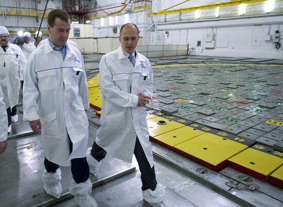 Д.Медведев посетил Ленинградскую АЭС