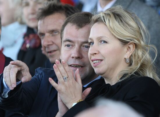 Д.Медведев посетил финальные заезды первой Президентской регаты