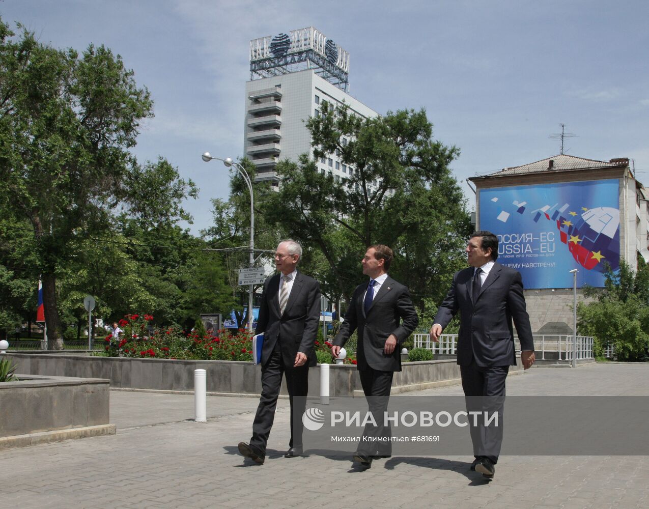 Д.Медведев с визитом в Ростове-на-Дону