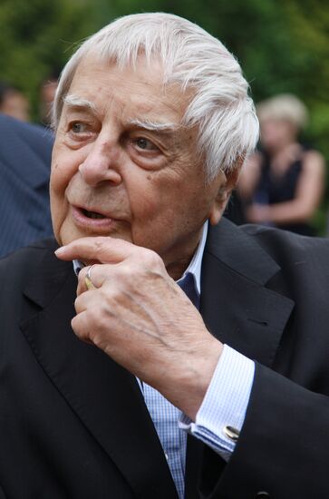 Юрий Любимов