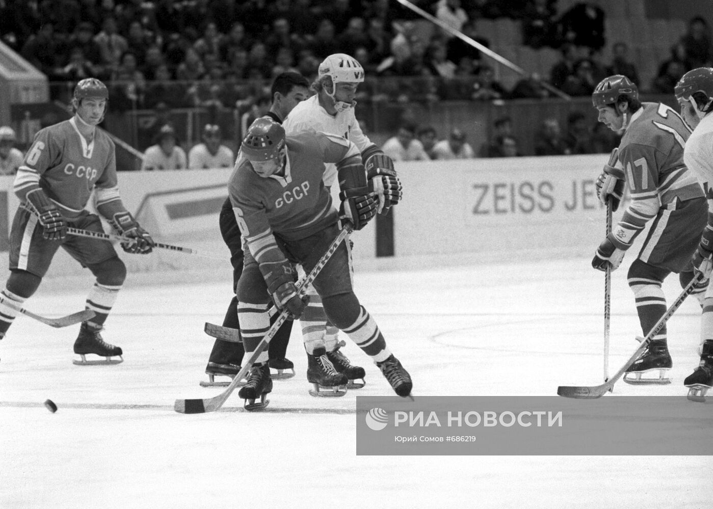 Команды СССР и Польши на чемпионате мира и Европы по хоккею