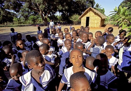Школьники в городе Дар-эс-Саламе