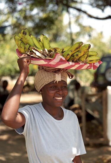 Продавщица бананов в Дар-эс-Саламе