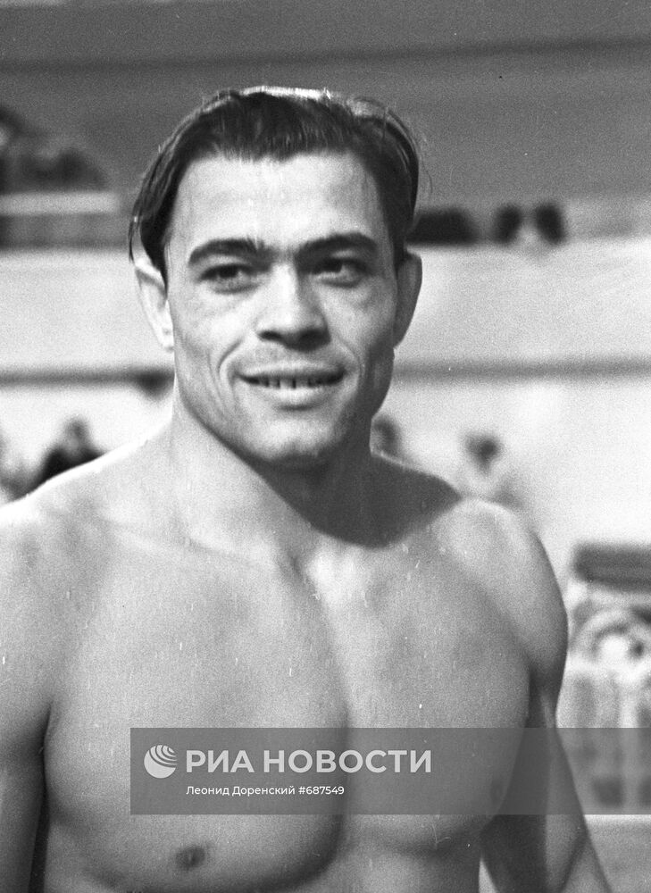 Советский пловец Леонид Колесников
