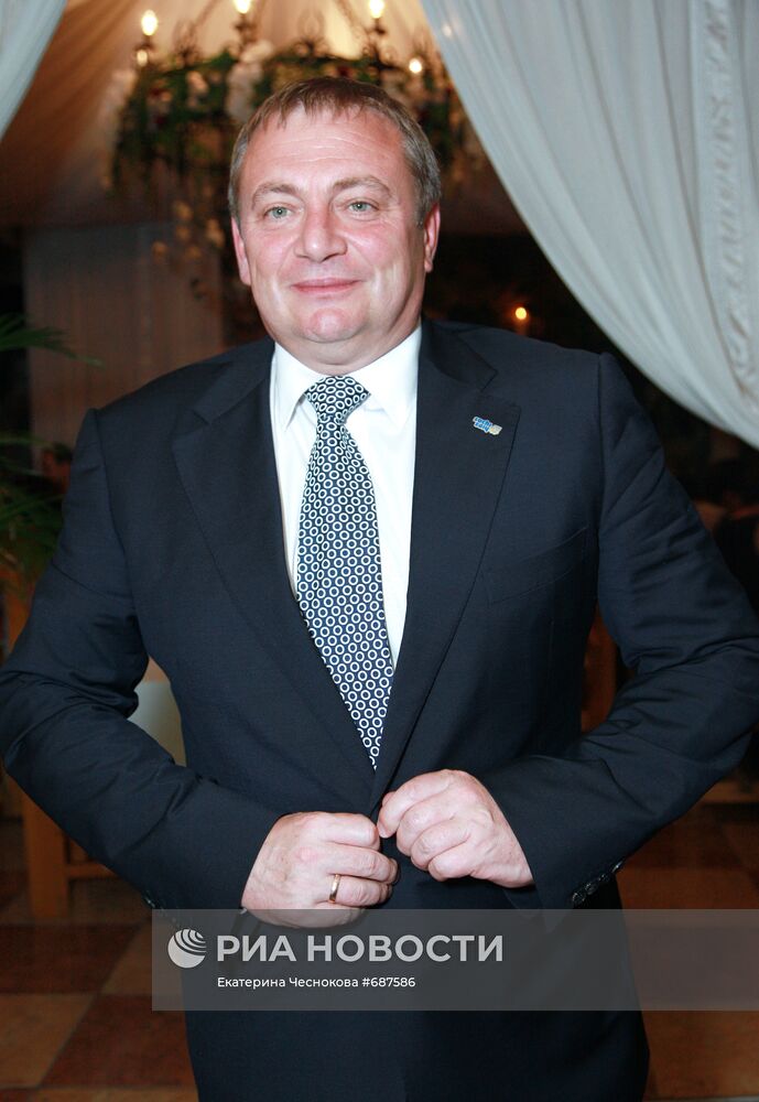 Анатолий Пахомов