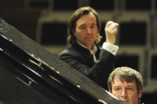 Репетиция выступления пианиста Бориса Березовского