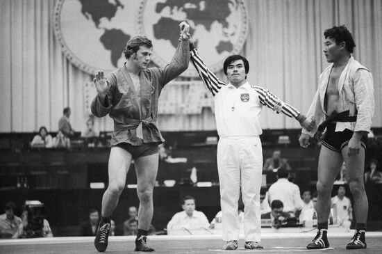 Чемпионат мира по борьбе самбо 1975 года