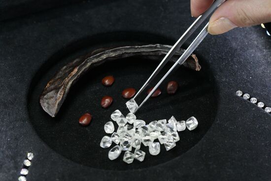 Смоленский ювелирный завод "Кристалл"