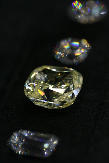 Смоленский ювелирный завод "Кристалл"