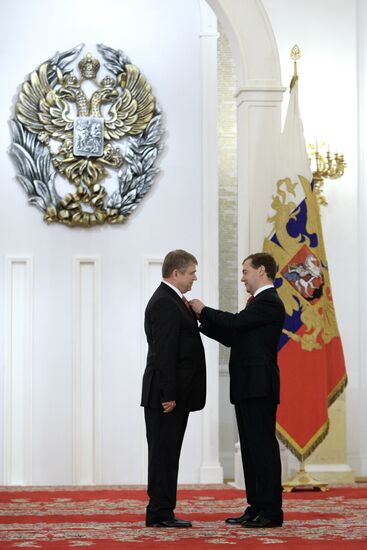 Вручение Государственных премий за 2009 год в Кремле
