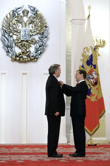 Вручение Государственных премий за 2009 год в Кремле