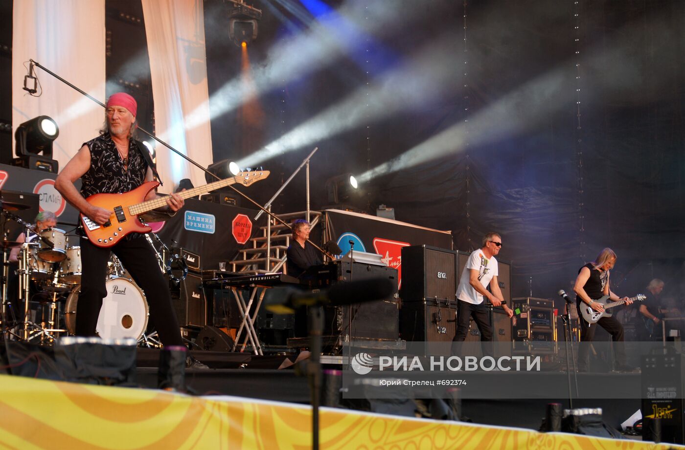 Международный фестиваль "Рок над Волгой"