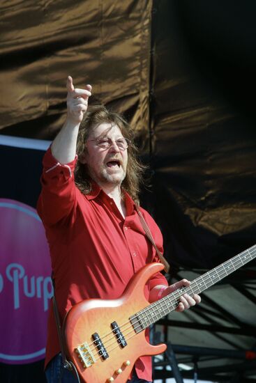 Александр Кутиков