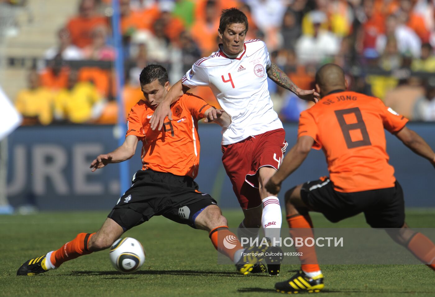 Футбол. ЧМ-2010. Матч Голландия - Дания