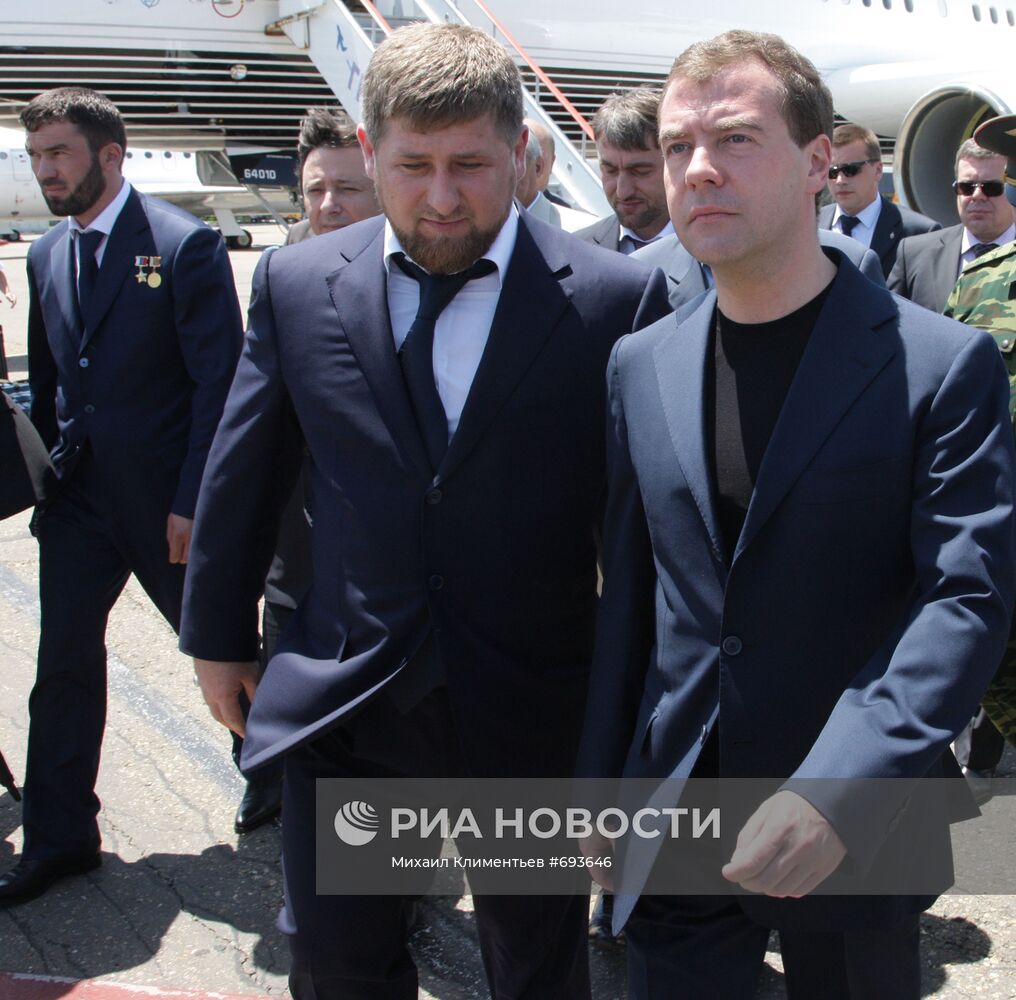Д.Медведев прибыл с рабочей поездкой в Чеченскую Республику