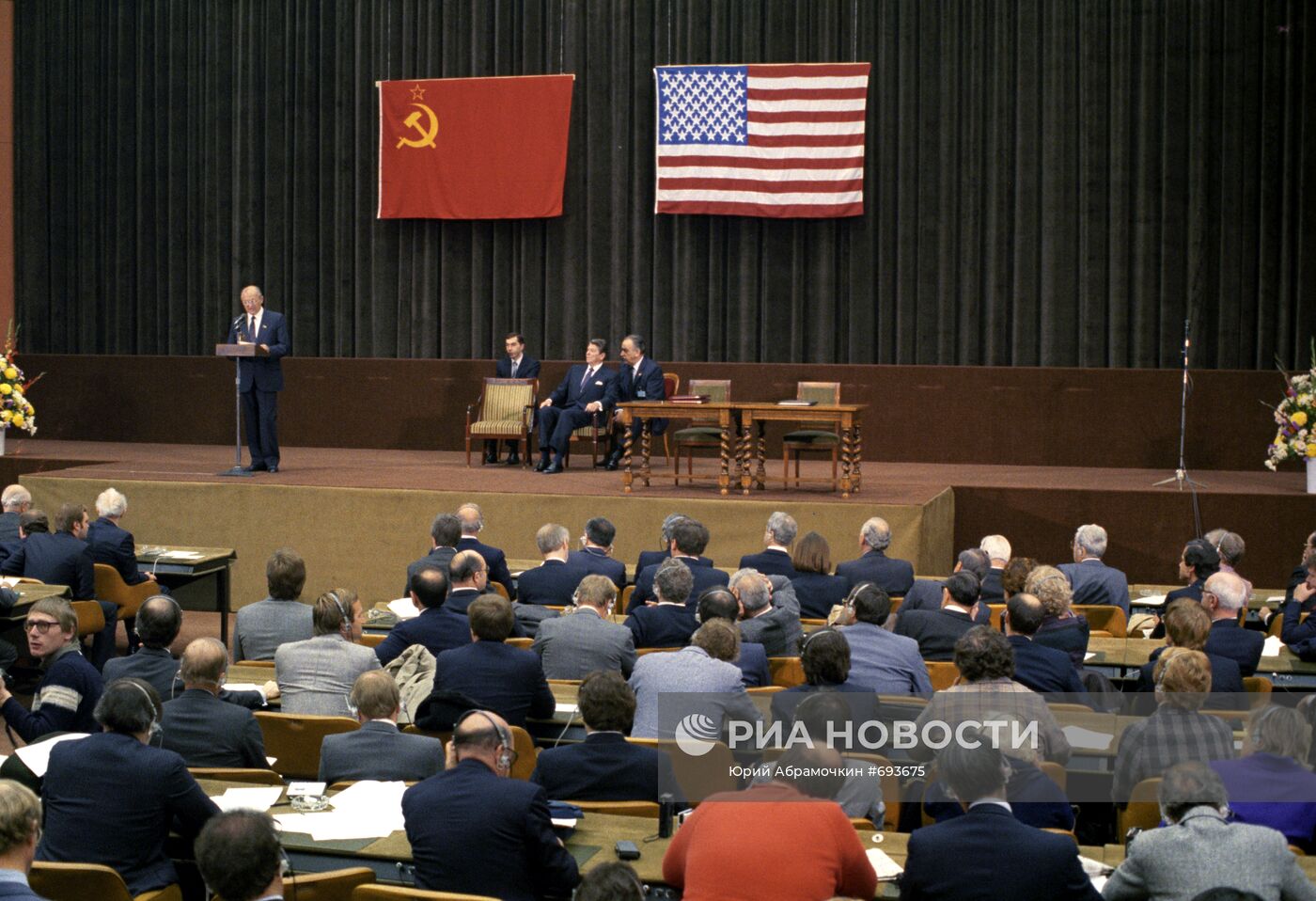 На церемонии завершения советско-американской встречи