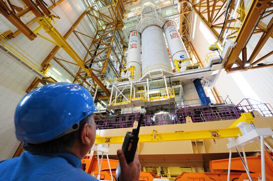 Комплекс окончательной сборки ракеты "Ариана - 5"