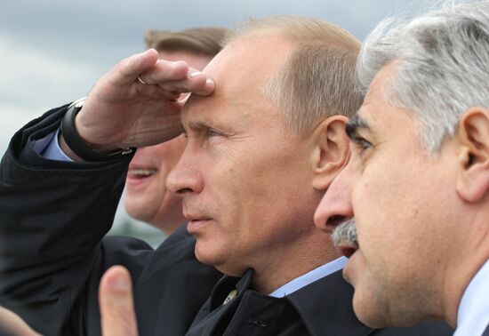 Премьер-министр РФ В. Путин посетил ЦАГИ в Жуковском