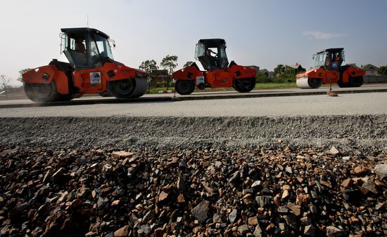 Реконструкция автомобильной дороги в рамках саммита АТЭС-2012
