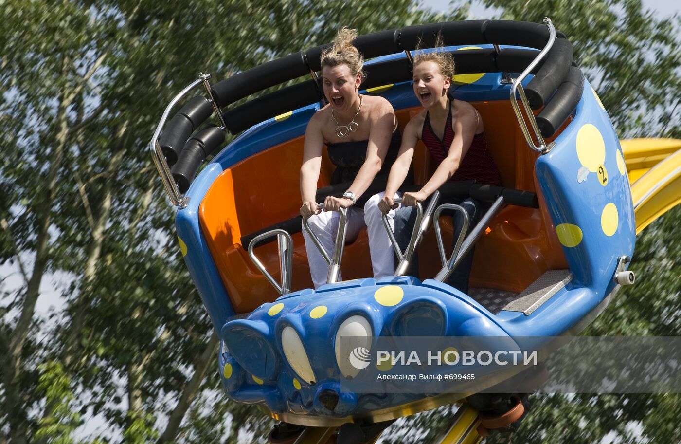 Аттракционы в ЦПКиО им.М.Горького