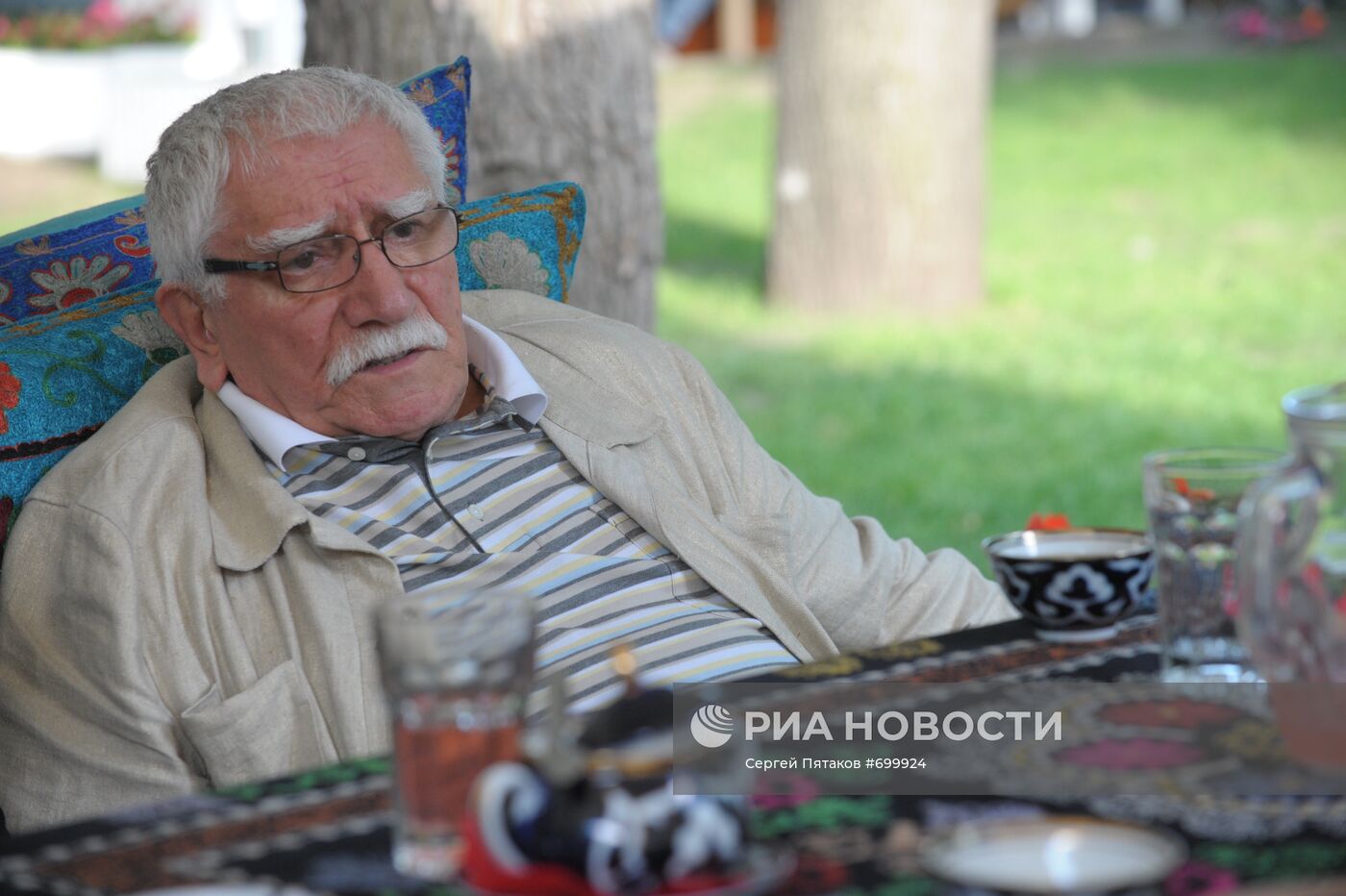 Армен Джигарханян