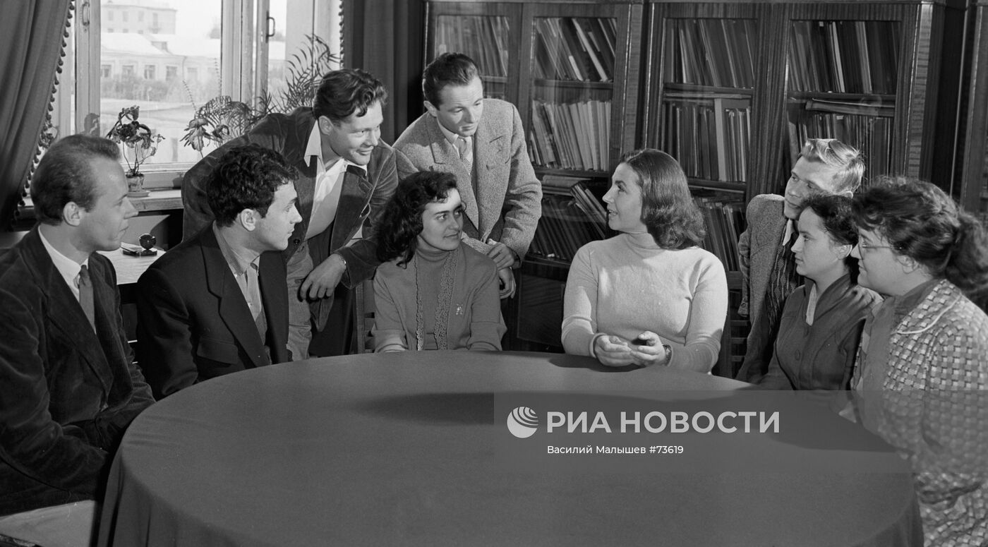 Тамара Макарова на встрече со стуентами ВГИКа