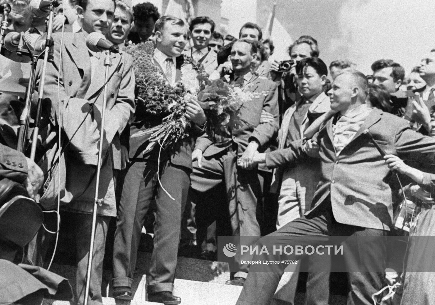 Юрий Гагарин на VIII Всемирном фестивале молодежи