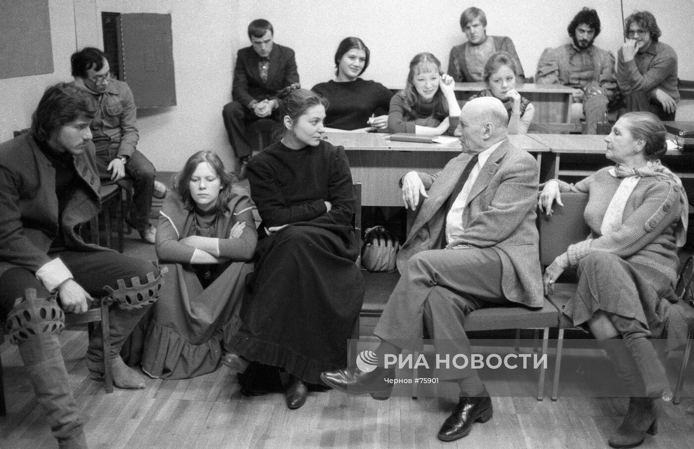 Сергей Герасимов и Тамара макарова с учениками