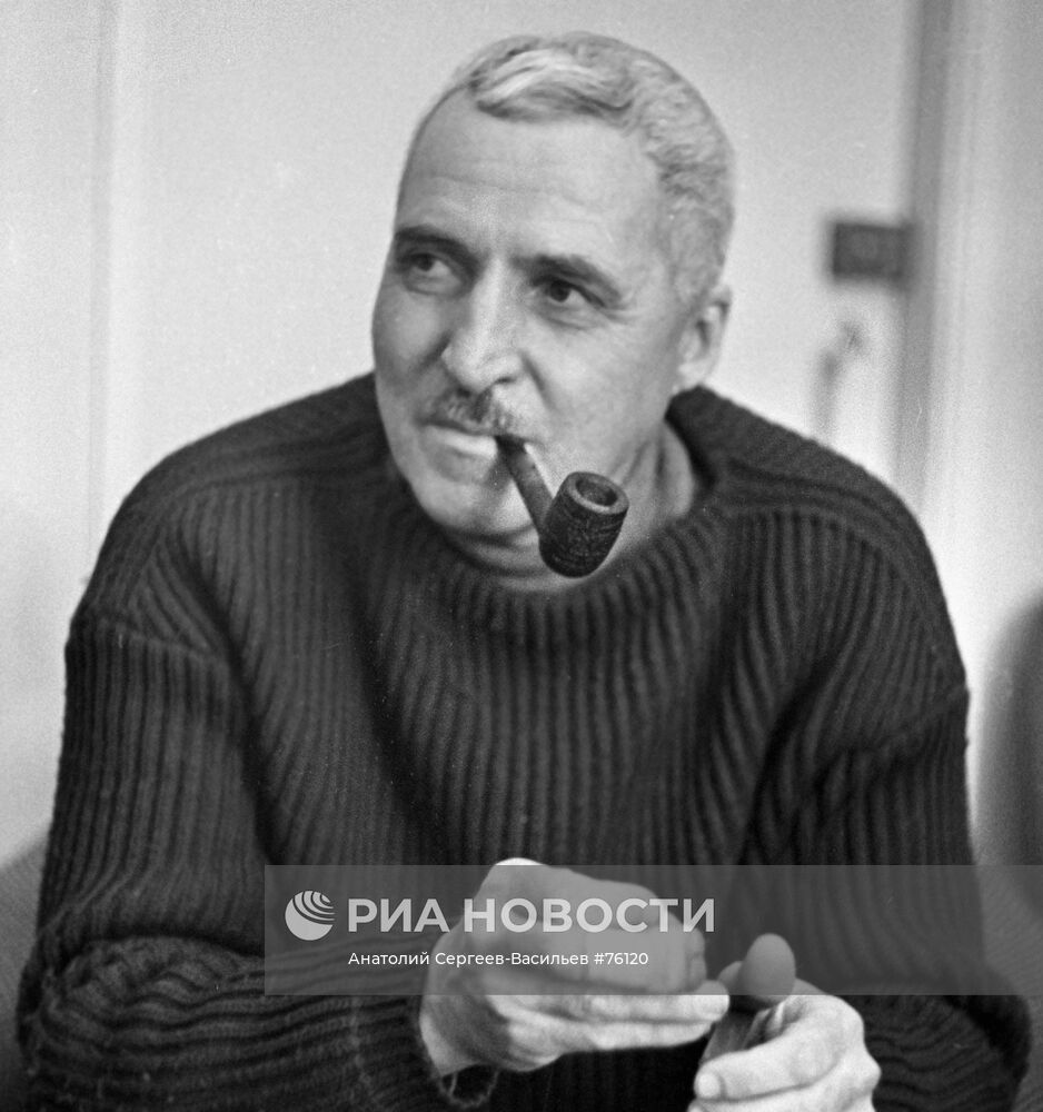 Писатель Константин Симонов