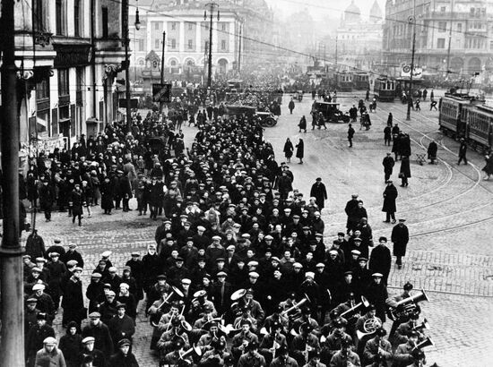 ДВАДЦАТИПЯТИТЫСЯЧНИКИ