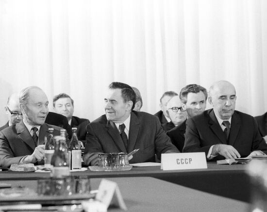 Делегация СССР на совещании министров иностранных дел в Москве