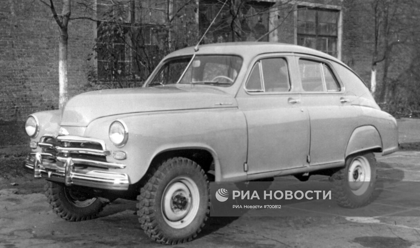 Легковой автомобиль высокой проходимости "ГАЗ-М-72"