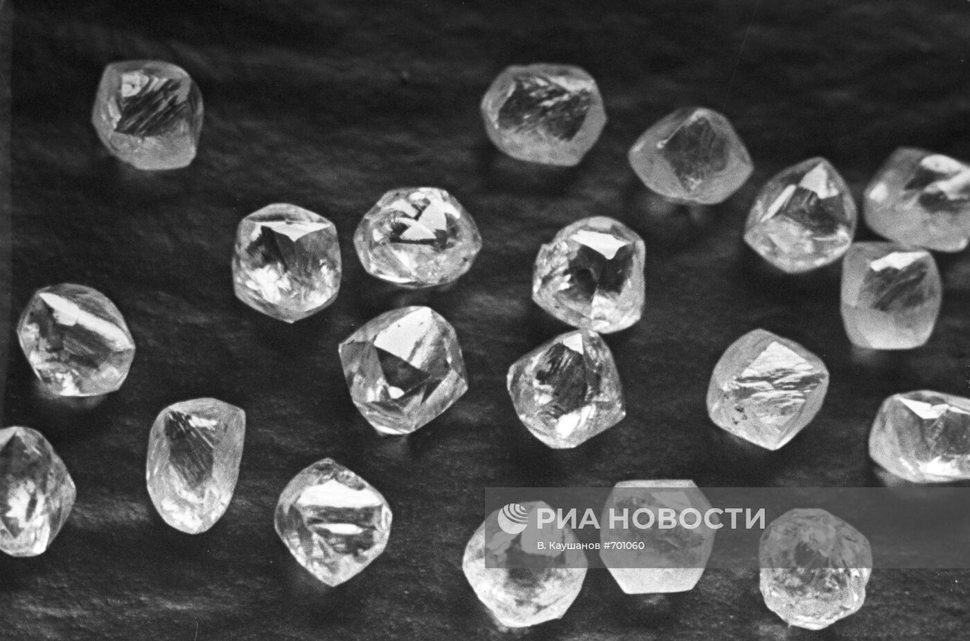 Кристаллы якутских алмазов