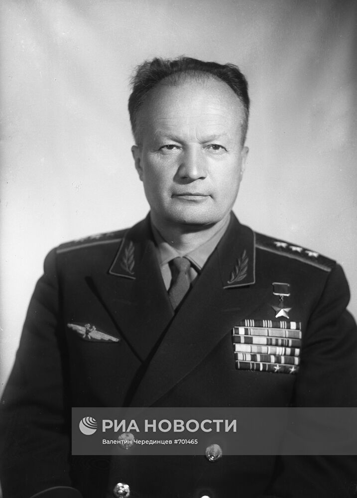 Герой Советского Союза Николай Каманин