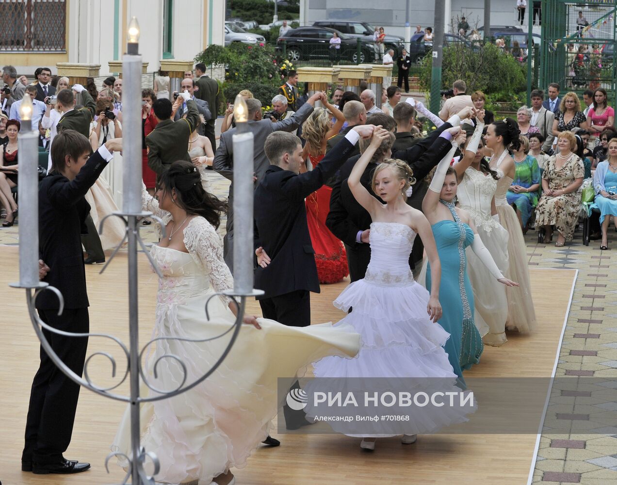 Школьный выпускной вечер