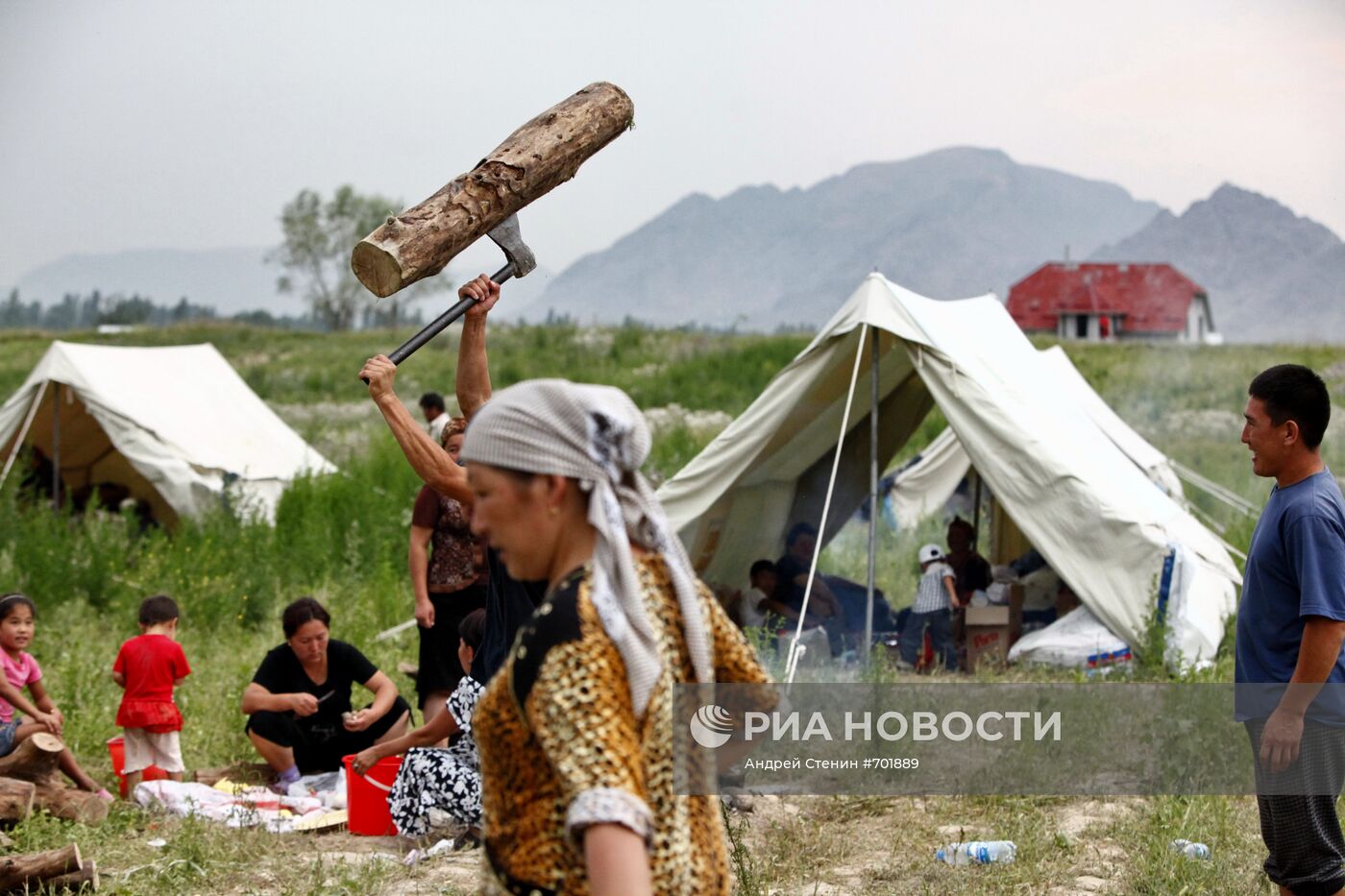 Лагерь киргизских беженцев