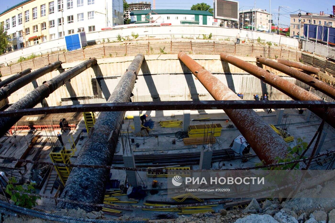 Строительство станции метро "Чкаловская" в Екатеринбурге