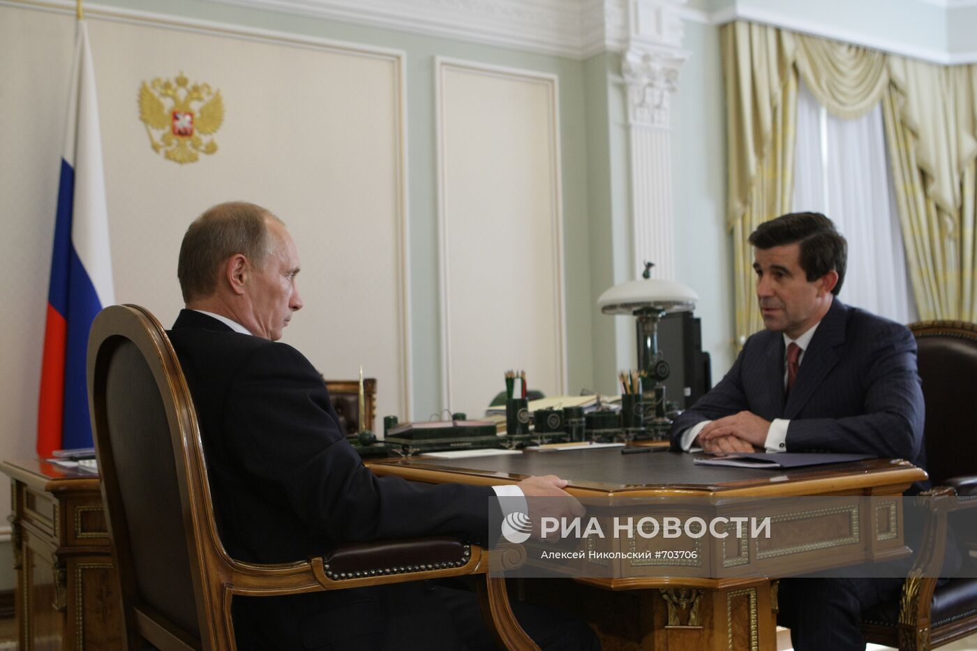 Владимир Путин провел рабочую встречу с Александром Ковалем