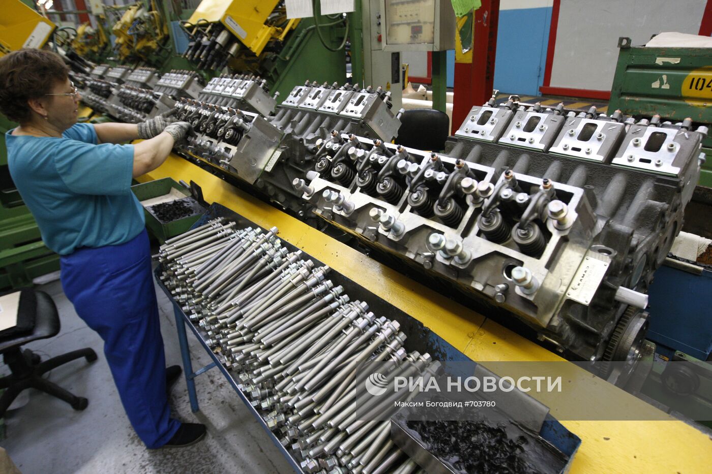 Линия сборки двигателей на заводе "КАМАЗ"