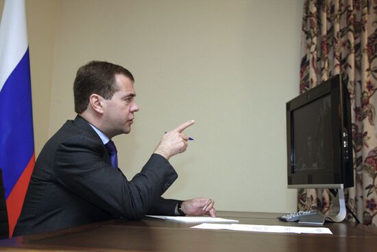 Д.Медведев провел видеоконференцию из Хантсвилла