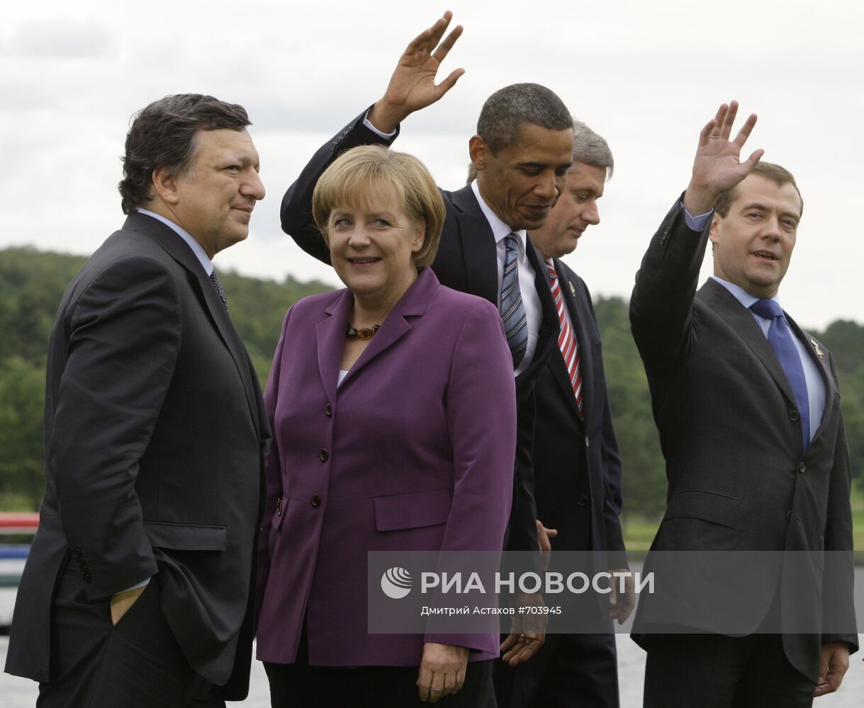 Д. Медведев принял участие в саммите G8 в Канаде