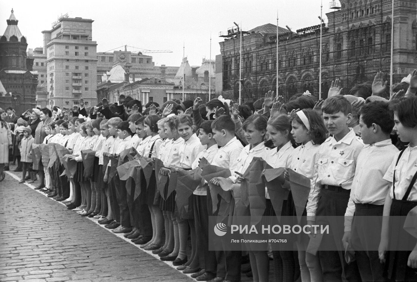 Пионерская линейка в честь дня рождения В.И. Ленина