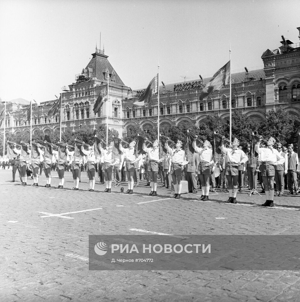 Пионерская линейка в честь дня рождения В.И. Ленина