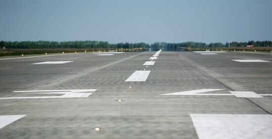 ИВПП-2 в аэропорту "Толмачево"