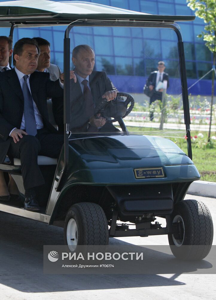 Владимир Путин посетил ФГУП "ТЦСКР "Озеро Круглое"