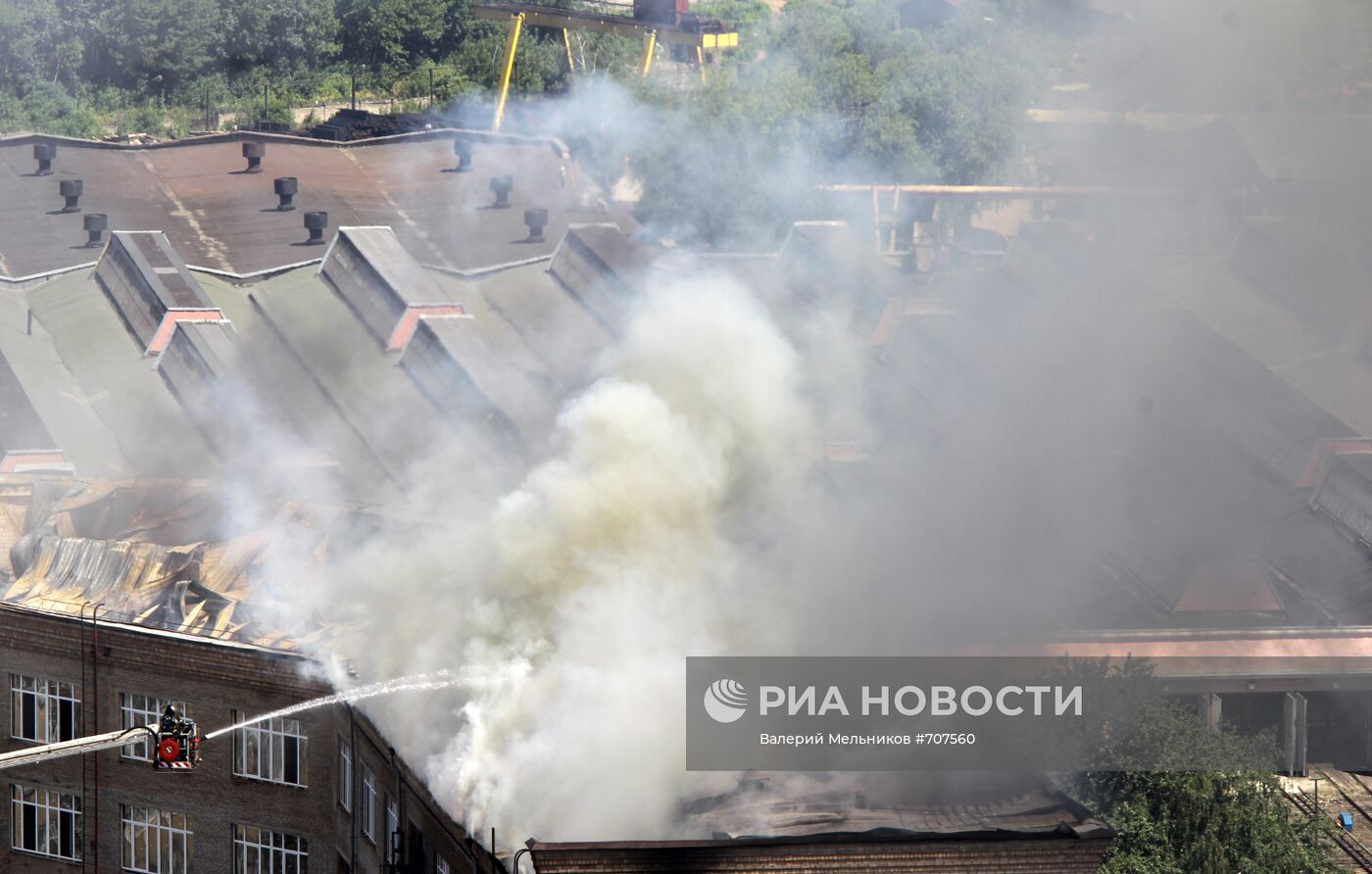 Пожар в одном из зданий концерна "Алмаз-Антей" на севере Москвы