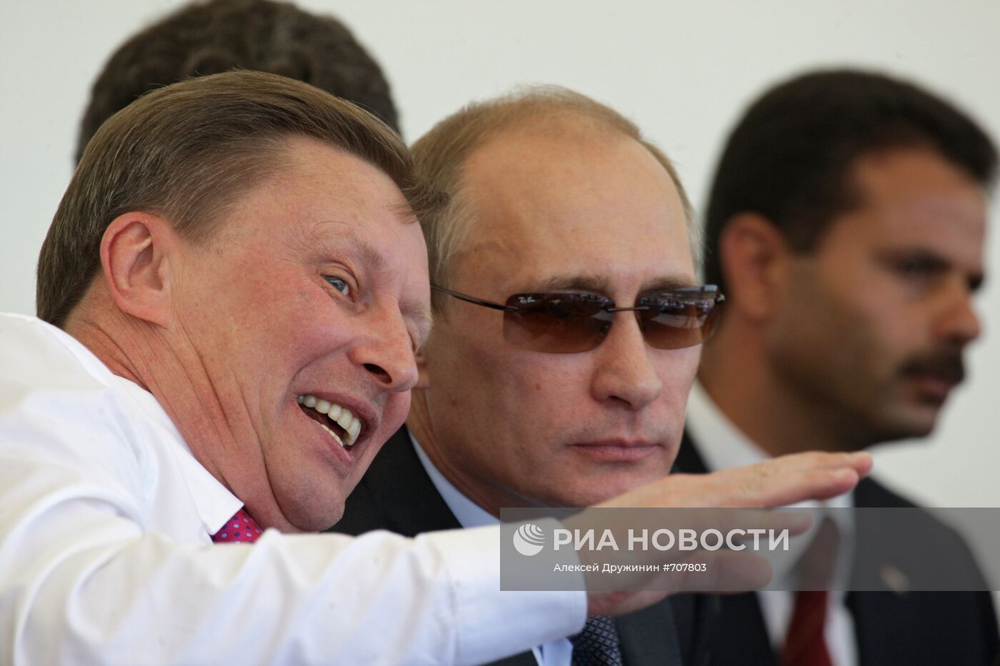 Владимир Путин и Сергей Иванов